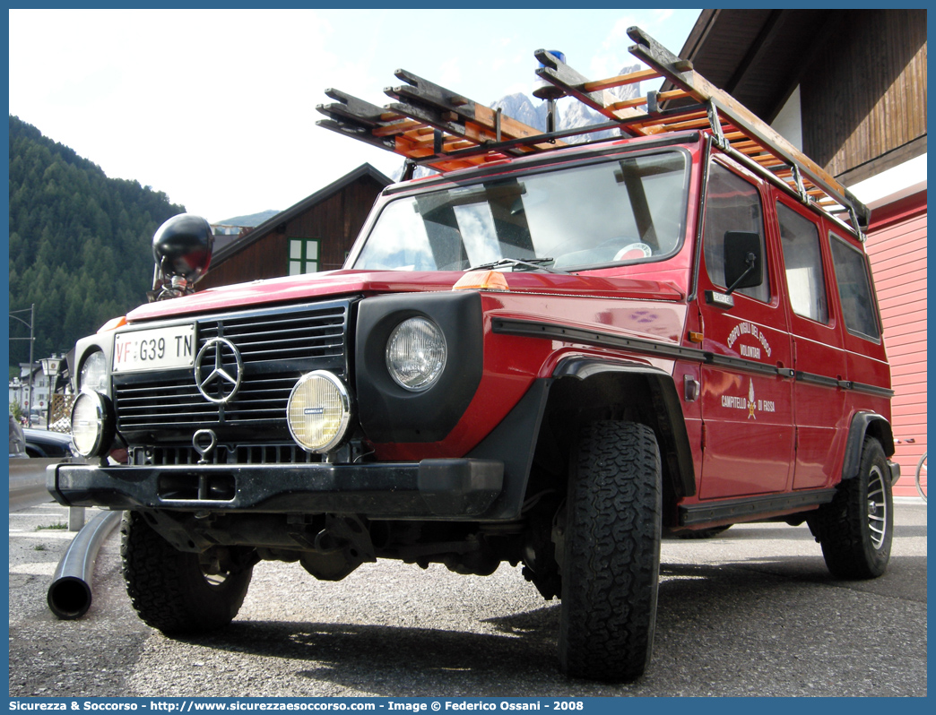 VF G39TN
Corpo Vigili del Fuoco Volontari Campitello di Fassa
Mercedes Benz Classe G Wagon I serie
Parole chiave: VF;V.F.;Vigili del Fuoco;Vigili;Fuoco;Volontari;Campitello di Fassa;Mercedes Benz;Classe G Wagon I serie;G39TN