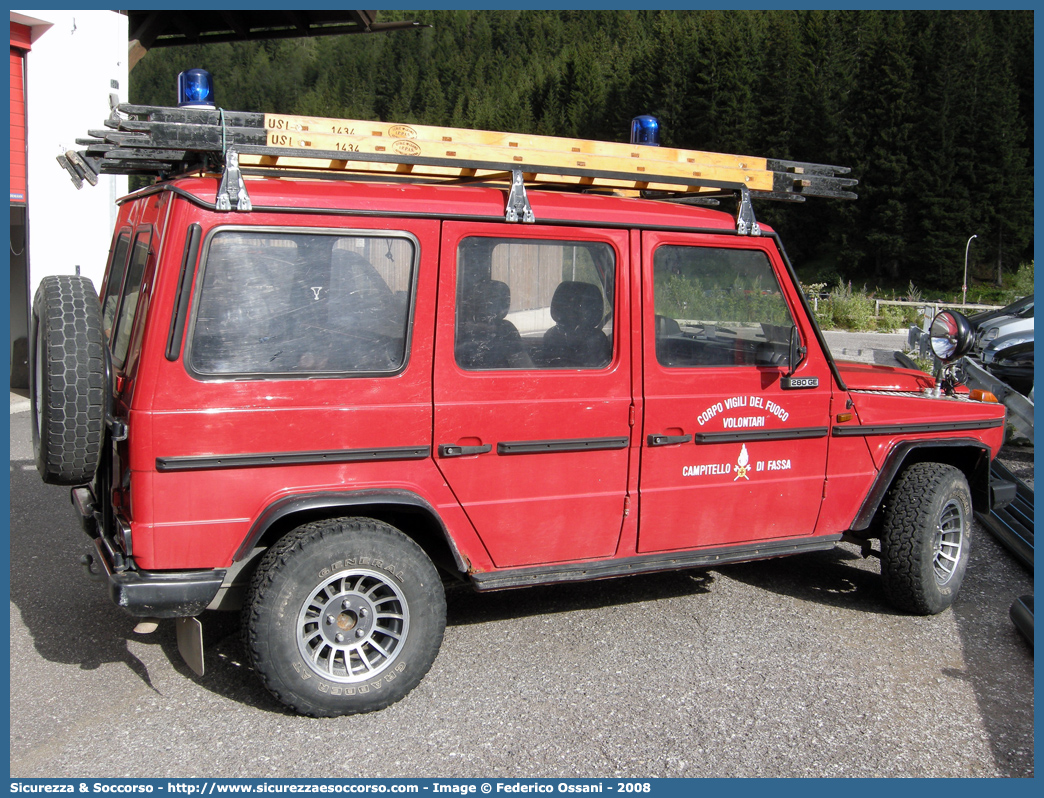 VF G39TN
Corpo Vigili del Fuoco Volontari Campitello di Fassa
Mercedes Benz Classe G Wagon I serie
Parole chiave: VF;V.F.;Vigili del Fuoco;Vigili;Fuoco;Volontari;Campitello di Fassa;Mercedes Benz;Classe G Wagon I serie;G39TN