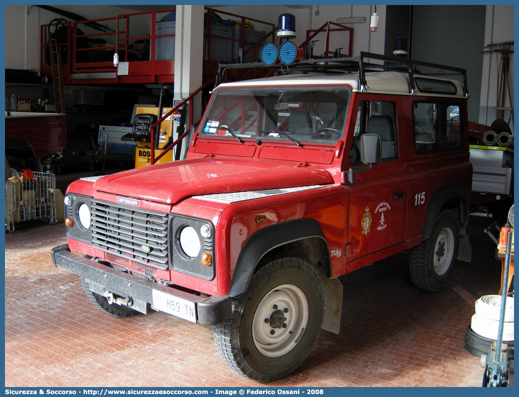 VF H59TN
Corpo Vigili del Fuoco Volontari Campitello di Fassa
Land Rover Defender 90
Parole chiave: VF;V.F.;Vigili del Fuoco;Vigili;Fuoco;Volontari;Campitello di Fassa;Land Rover;Defender 90;H59TN