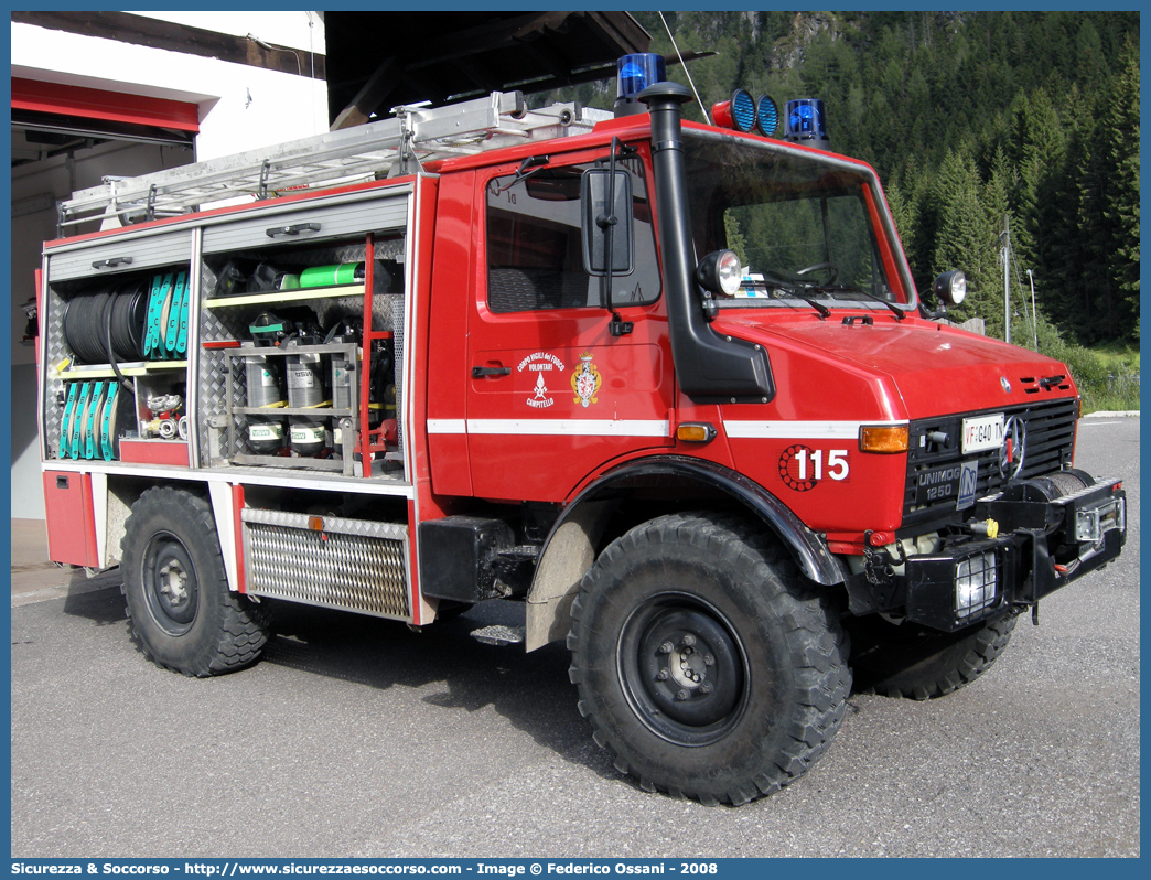 VF G40TN
Corpo Vigili del Fuoco Volontari Campitello di Fassa
Mercedes Benz Unimog 1250
Parole chiave: VF;V.F.;Vigili del Fuoco;Vigili;Fuoco;Volontari;Campitello di Fassa;Mercedes Benz;Unimog;1250;G40TN