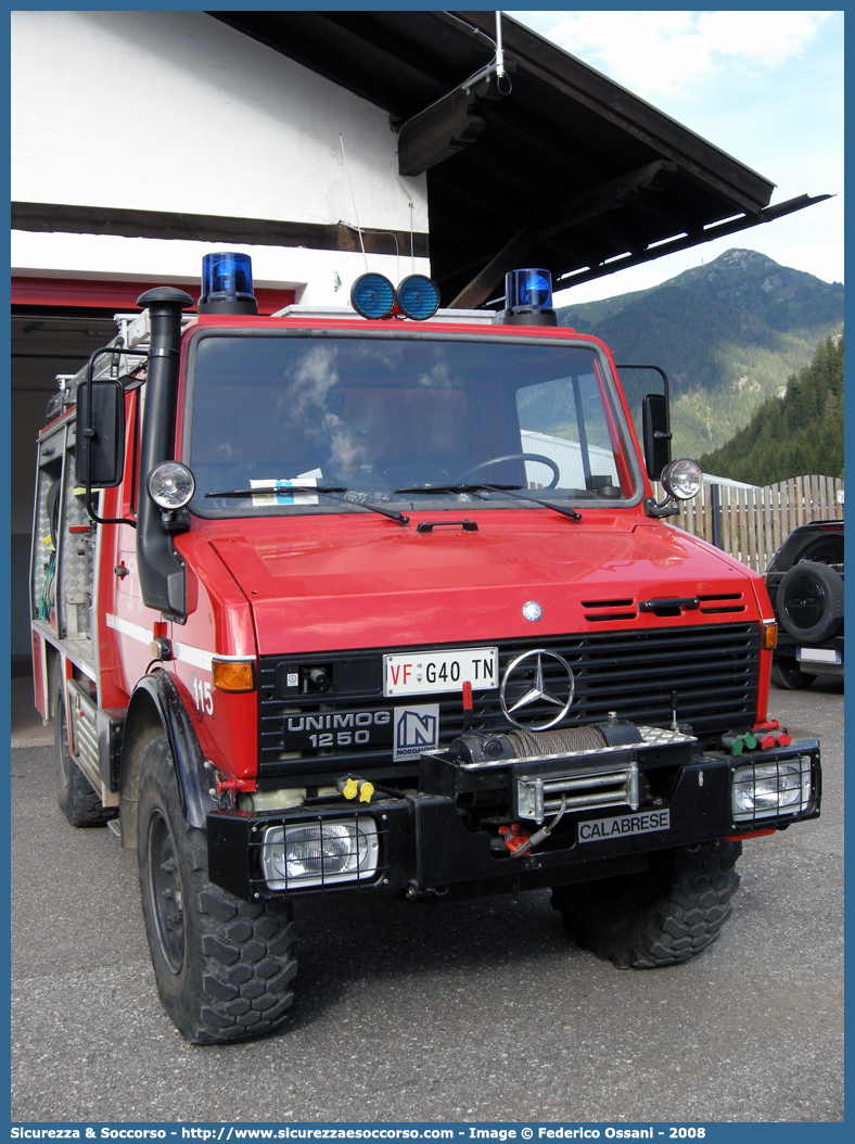 VF G40TN
Corpo Vigili del Fuoco Volontari Campitello di Fassa
Mercedes Benz Unimog 1250
Parole chiave: VF;V.F.;Vigili del Fuoco;Vigili;Fuoco;Volontari;Campitello di Fassa;Mercedes Benz;Unimog;1250;G40TN