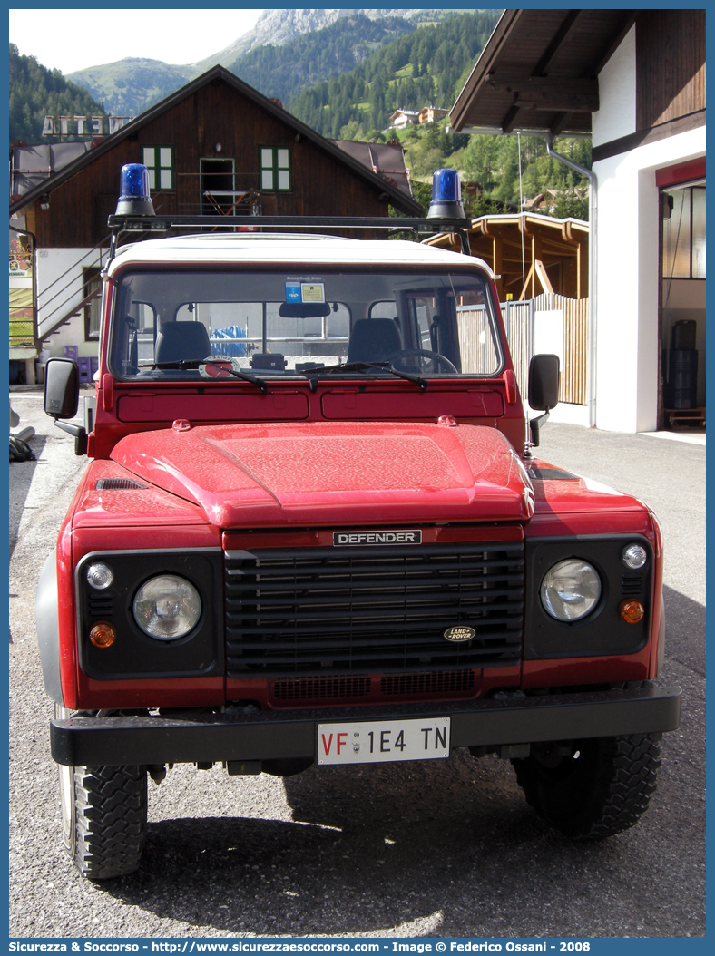 VF 1E4TN
Corpo Vigili del Fuoco Volontari Campitello di Fassa
Land Rover Defender 130
Parole chiave: VF;V.F.;Vigili del Fuoco;Vigili;Fuoco;Volontari;Campitello di Fassa;Land Rover;Defender 130;1E4TN