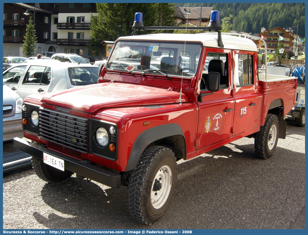 VF 1E4TN
Corpo Vigili del Fuoco Volontari Campitello di Fassa
Land Rover Defender 130
Parole chiave: VF;V.F.;Vigili del Fuoco;Vigili;Fuoco;Volontari;Campitello di Fassa;Land Rover;Defender 130;1E4TN