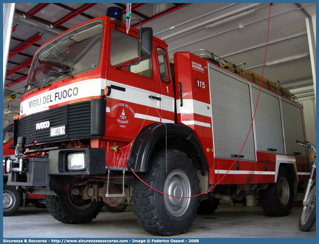 VF A52TN
Corpo Vigili del Fuoco Volontari Canazei
Iveco Magirus-Deutz 110-17 4x4
Parole chiave: VF;V.F.;Vigili del Fuoco;Vigili;Fuoco;Volontari;Canazei;Iveco;Magirus;Deutz;110-17 4x4;A52TN