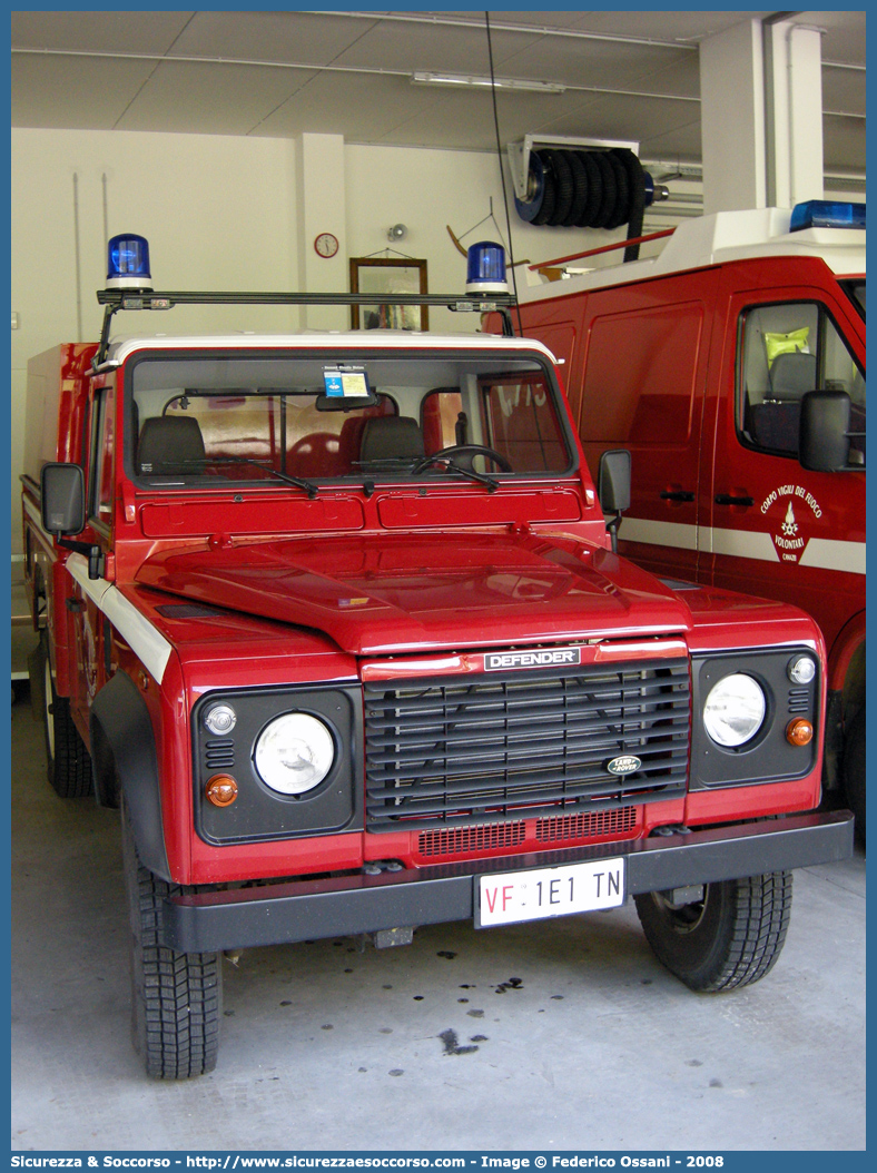 VF 1E1TN
Corpo Vigili del Fuoco Volontari Canazei
Land Rover Defender 130
Parole chiave: VF;V.F.;Vigili del Fuoco;Vigili;Fuoco;Volontari;Canazei;Land Rover;Defender 130;1E1TN