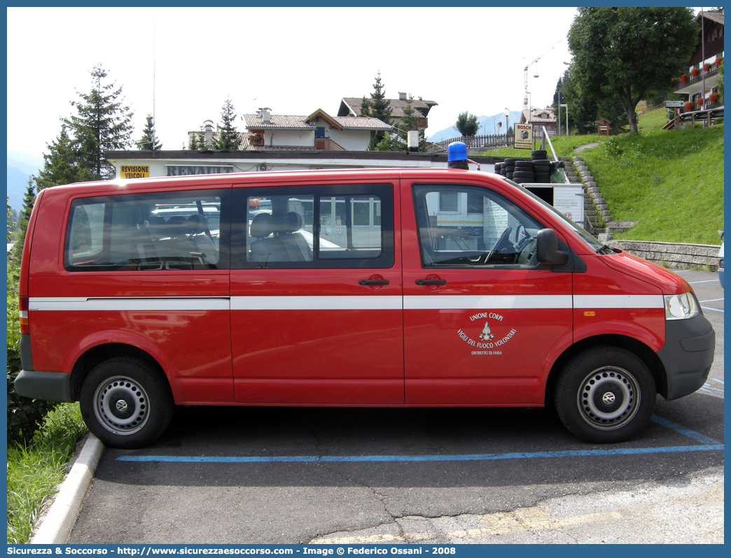 VF 3A3TN
Unione Distrettuale di Pozza di Fassa
Volkswagen Transporter T5
Parole chiave: VF;V.F.;Vigili del Fuoco;Vigili;Fuoco;Unione Distrettuale;Poza di Fassa;Volkswagen;Transporter T5;3A3TN