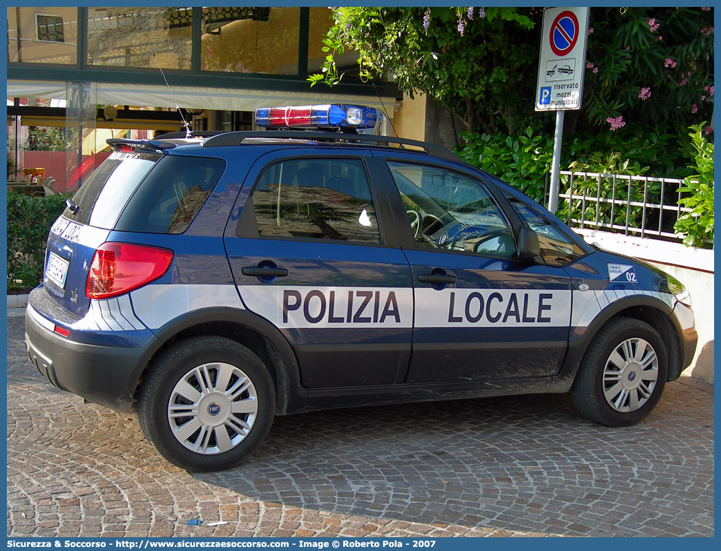 -
Polizia Locale
Comune di Bardolino
Fiat Sedici I serie
Parole chiave: PL;P.L.;PM;P.M.;Polizia;Locale;Municipale;Bardolino;Fiat;Sedici