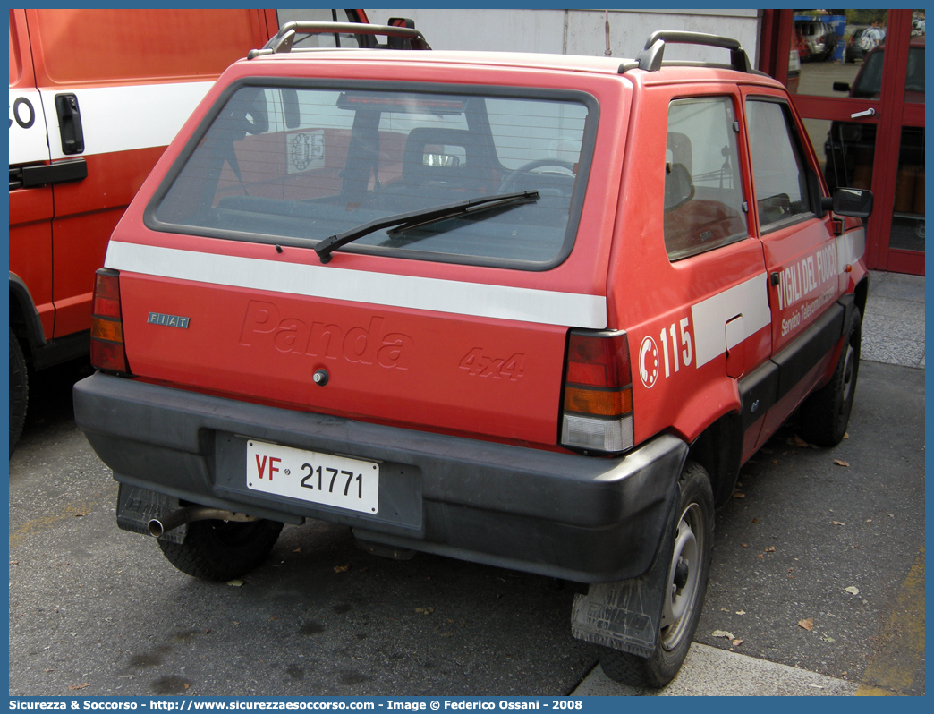 VF 21771
Corpo Nazionale Vigili del Fuoco
Nucleo Telecomunicazioni Radio
Fiat Panda 4x4 II serie
Parole chiave: Corpo;Nazionale;Vigili del Fuoco;Vigili;Fuoco;Fiat;Panda;Telecomunicazioni;Tele Comunicazioni;Radio