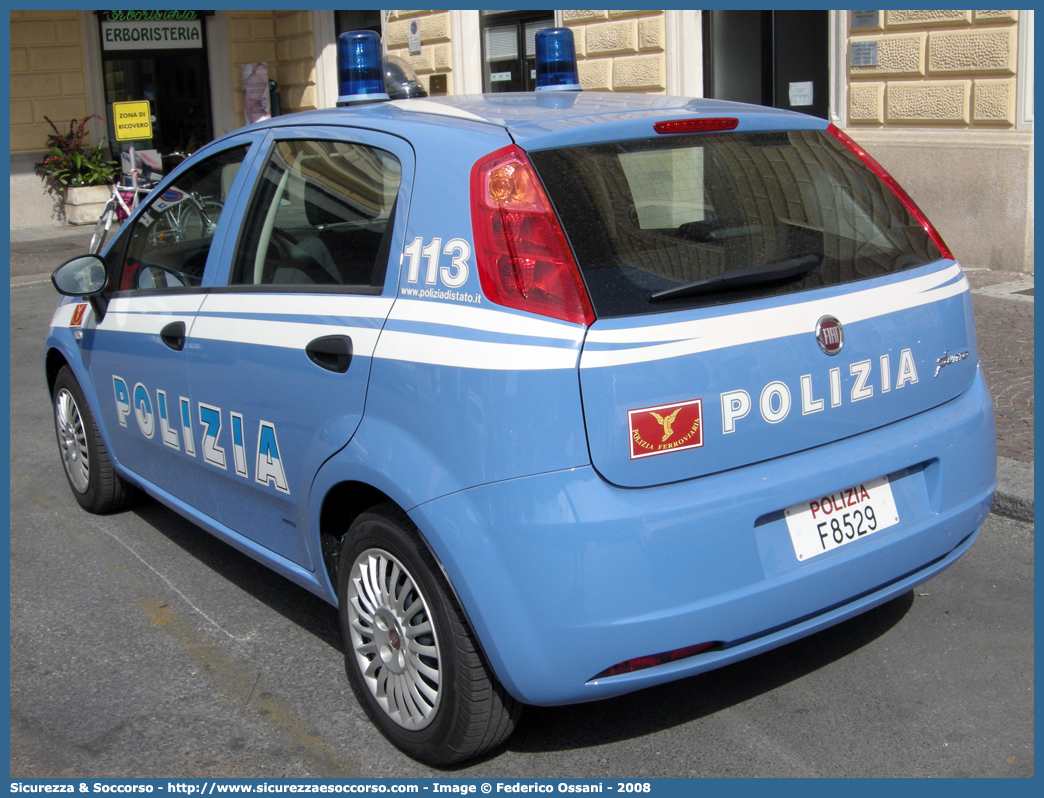 Polizia F8529
Polizia di Stato
Polizia Ferroviaria
Fiat Grande Punto
Parole chiave: PS;P.S.;Polizia;di;Stato;Ferroviaria;Polfer;Fiat;Grande;Punto