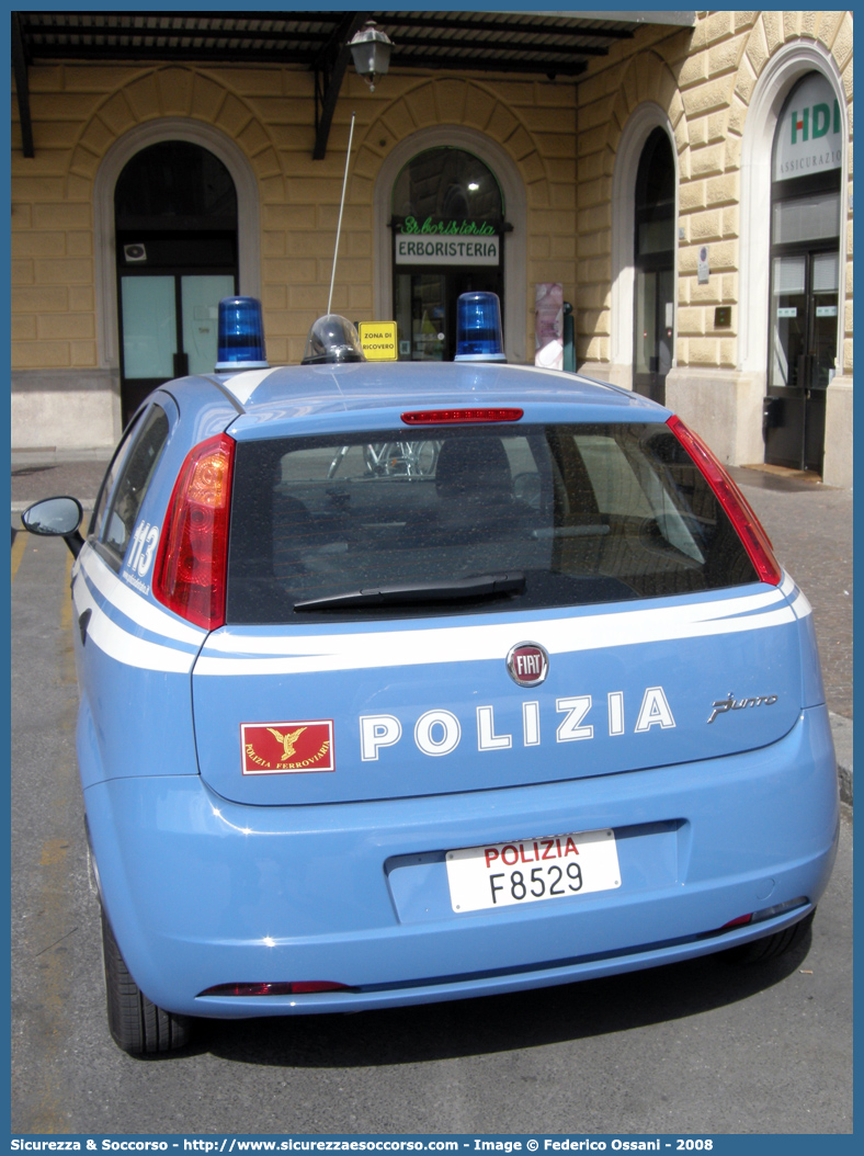 Polizia F8529
Polizia di Stato
Polizia Ferroviaria
Fiat Grande Punto
Parole chiave: PS;P.S.;Polizia;di;Stato;Ferroviaria;Polfer;Fiat;Grande;Punto