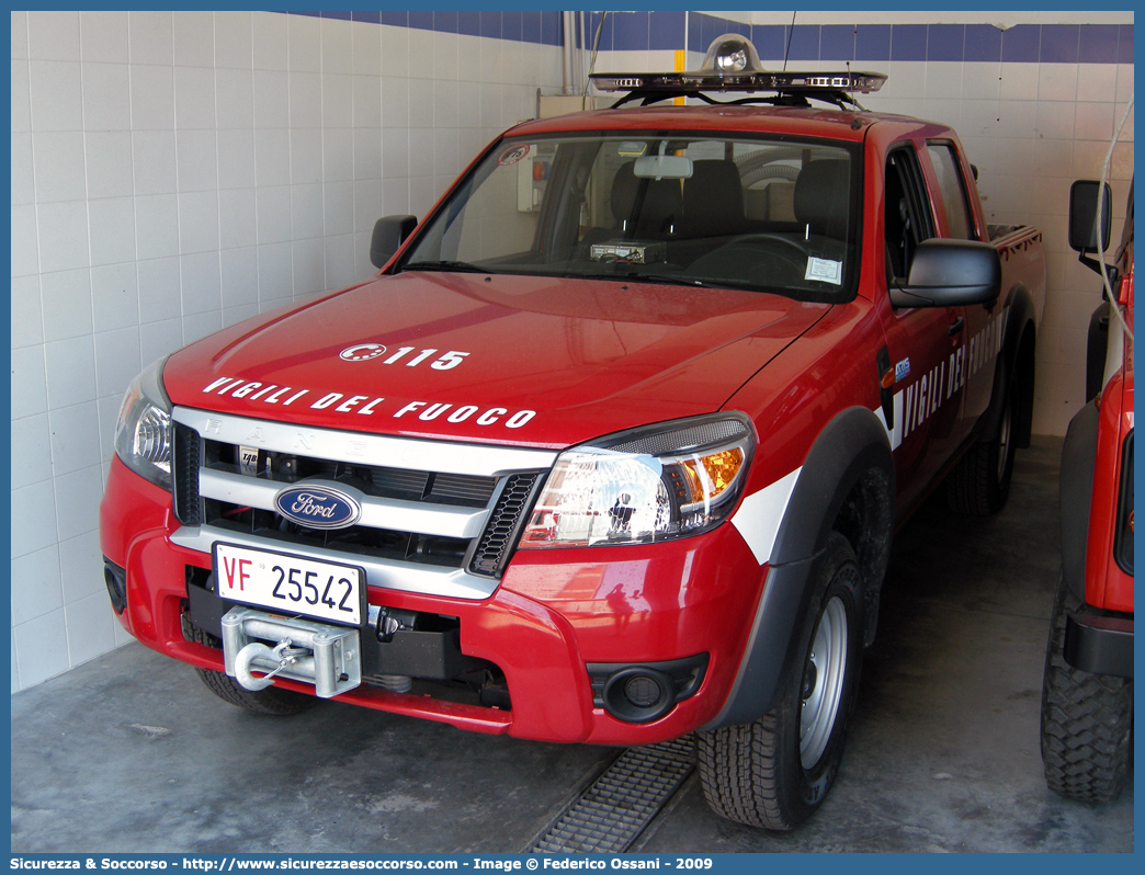 VF 25542
Corpo Nazionale Vigili del Fuoco
Ford Ranger III serie
Allestitore Aris S.p.A.
Parole chiave: VVF;V.V.F.;Corpo;Nazionale;Vigili;del;Fuoco;Ford;Ranger;Aris