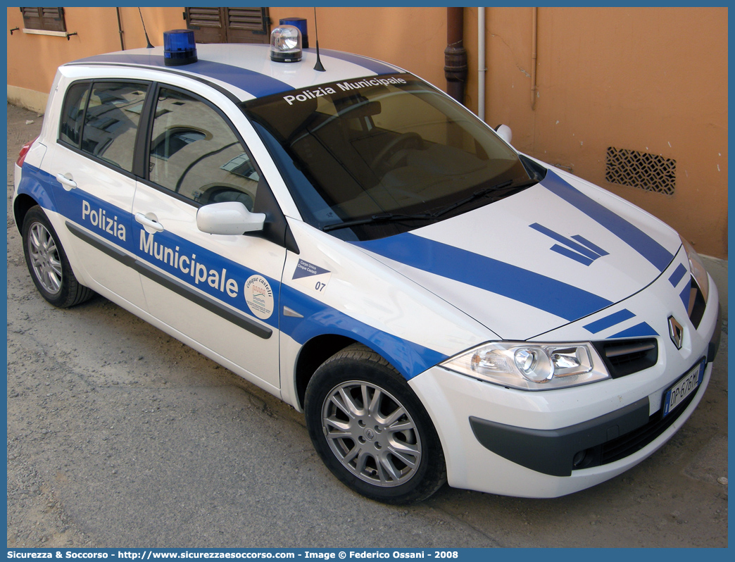 -
Polizia Municipale
Associazione Intercomunale
Cinque Castelli
Renault Megane III serie
Allestitore Focaccia Group S.r.l.
Parole chiave: Polizia;Locale;Municipale;Cinque Castelli;Renault;Megane;Focaccia