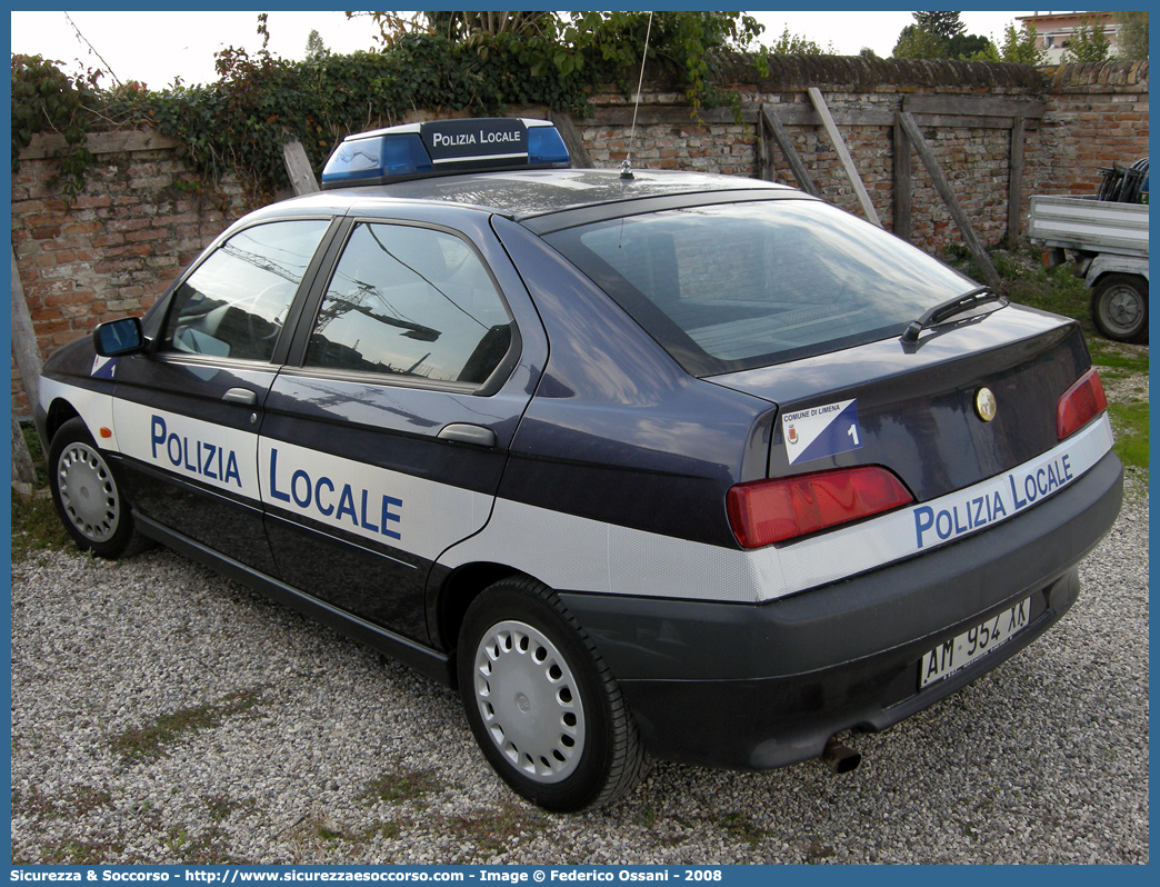 -
Polizia Locale
Comune di Limena
Alfa Romeo 146
(variante)
Parole chiave: PL;P.L.;PM;P.M.;Polizia;Locale;Municipale;Limena;Alfa Romeo;146