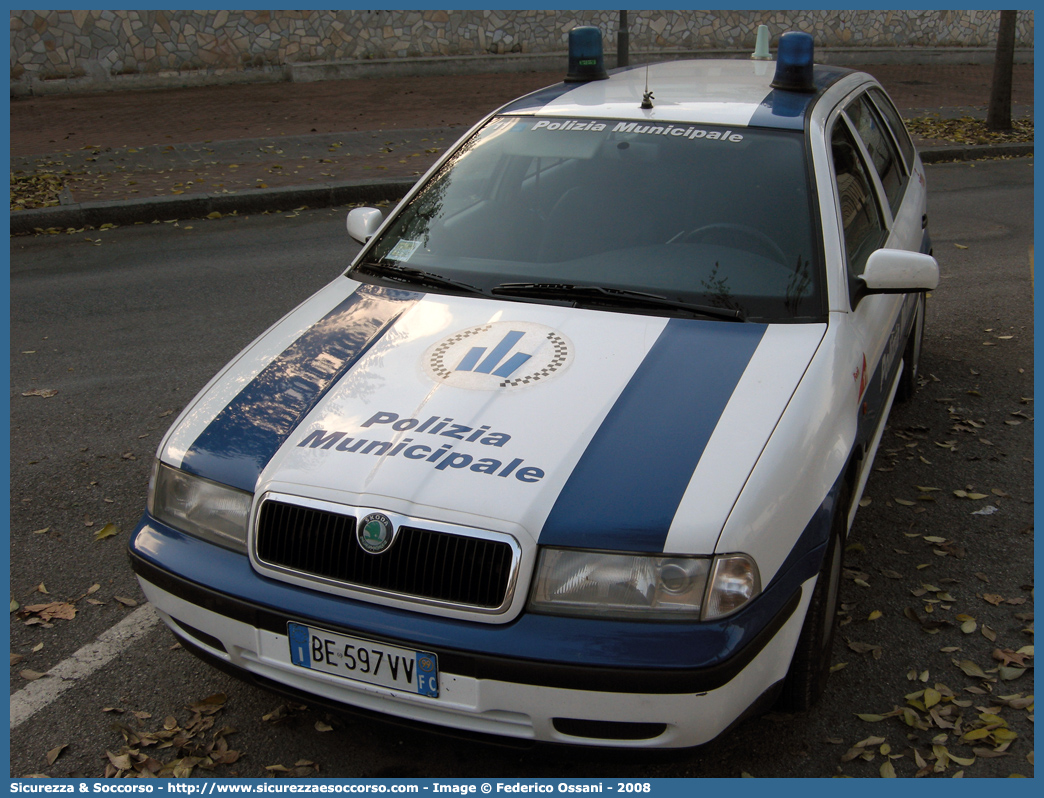 -
Polizia Municipale
Comune di Forlì
Skoda Octavia Wagon I serie
Parole chiave: Polizia;Locale;Municipale;Forlì;Skoda;Octavia;Wagon