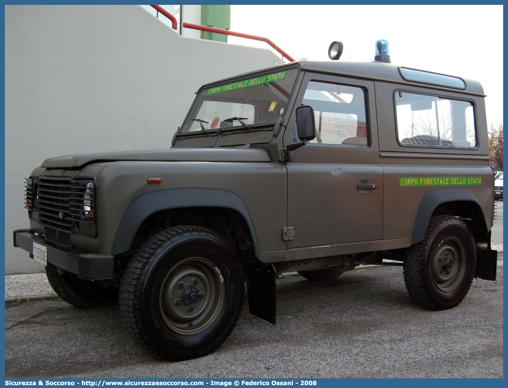 CFS 510AE
Corpo Forestale dello Stato
Land Rover Defender 90
Parole chiave: Corpo;Forestale;Stato;Corpo Forestale dello Stato;CFS;C.F.S.;Land Rover;Defender;90