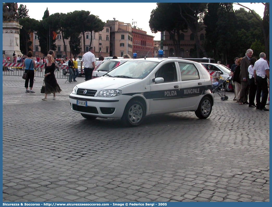 -
Polizia Municipale
Comune di Roma
Fiat Punto III serie
Parole chiave: Polizia;Locale;Municipale;Roma;Fiat;Punto