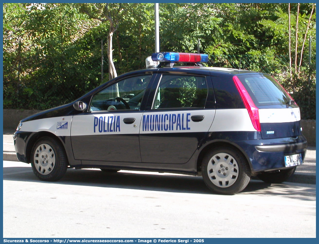 -
Polizia Municipale
Unione Comuni della Sculdascia
Fiat Punto II serie
Parole chiave: Polizia;Locale;Municipale;Sculdascia;Scodosia;Castelbaldo;Masi;Merlara;Urbana;Fiat;Punto