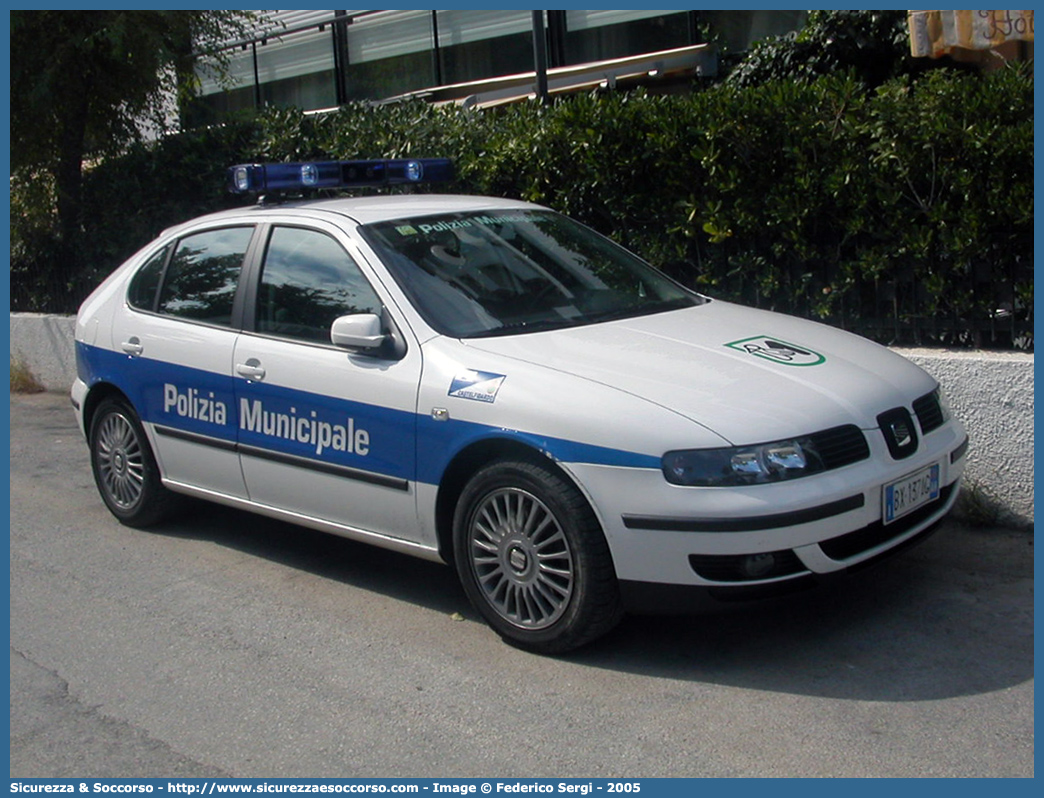 -
Polizia Municipale
Comune di Castelfidardo
Seat Leon I serie
(variante)
Parole chiave: Polizia;Locale;Municipale;Castelfidardo;Seat;Leon