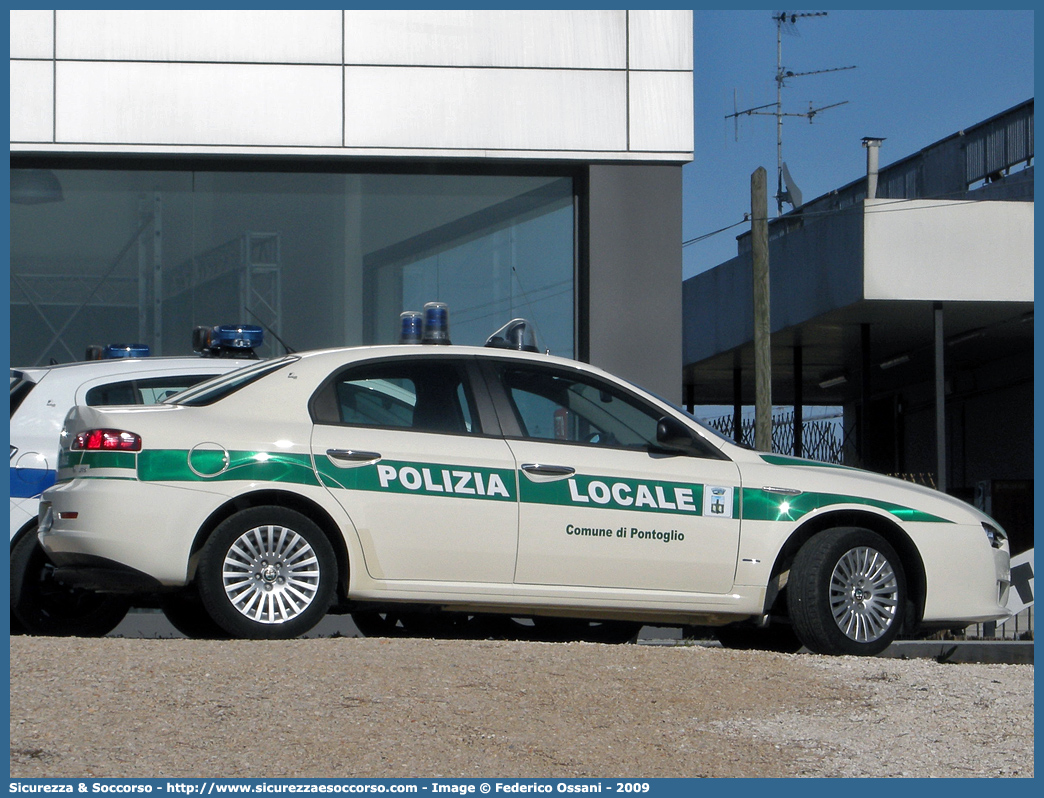 -
Polizia Locale
Comune di Pontoglio
Alfa Romeo 159
Allestitore Focaccia Group S.r.l.
Parole chiave: Polizia;Locale;Municipale;Pontoglio;Alfa Romeo;159;Focaccia