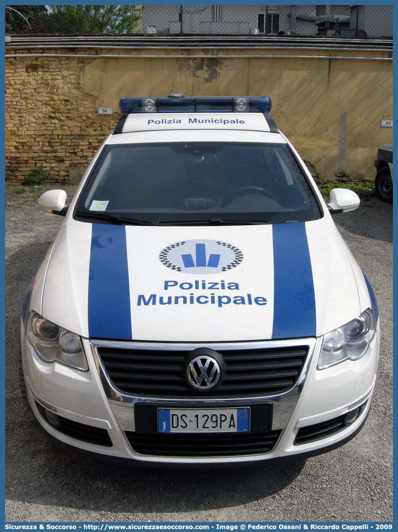 -
Polizia Municipale
Comune di Forlì
Volkswagen Passat Variant IV serie
Allestitore Focaccia Group S.r.l.
Parole chiave: Polizia;Locale;Municipale;Forlì;Volkswagen;Passat;Variant;Focaccia