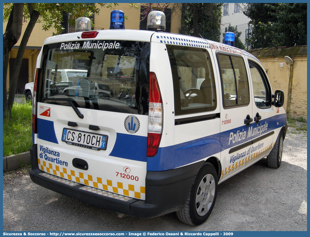 -
Polizia Municipale
Comune di Forlì
Nucleo Vigilanza di Quartiere
Fiat Doblò I serie
Allestitore Bertazzoni S.r.l.
(variante)
Parole chiave: Polizia;Locale;Municipale;Forlì;Fiat;Doblò;Vigili;Vigilanza;Quartiere;Bertazzoni