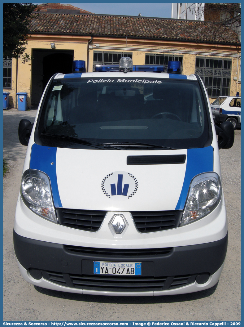 Polizia Locale YA047AB
Polizia Municipale
Comune di Forlì
Nucleo Infortunistica
Renault Trafic III serie
Allestitore Focaccia Group S.r.l.
Parole chiave: Polizia;Locale;Municipale;Forlì;Renault;Trafic;Infortunistica;Focaccia