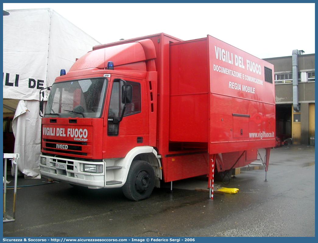 VF 21594
Corpo Nazionale Vigili del Fuoco
Nucleo Videodocumentazione
Iveco EuroCargo 120E18 I serie
Parole chiave: Corpo;Nazionale;Vigili del Fuoco;Vigili;Fuoco;Iveco;EuroCargo;Euro Cargo;Videodocumentazione;Video;Documentazione;Comunicazione;Regia Mobile