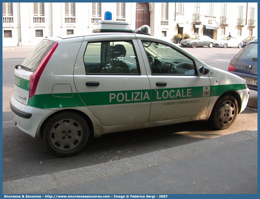 -
Polizia Locale
Comune di Bernareggio
Fiat Punto II serie

Parole chiave: PM;PL;P.M.;P.L.;Polizia;Locale;Municipale;Bernareggio;Fiat;Punto;II serie