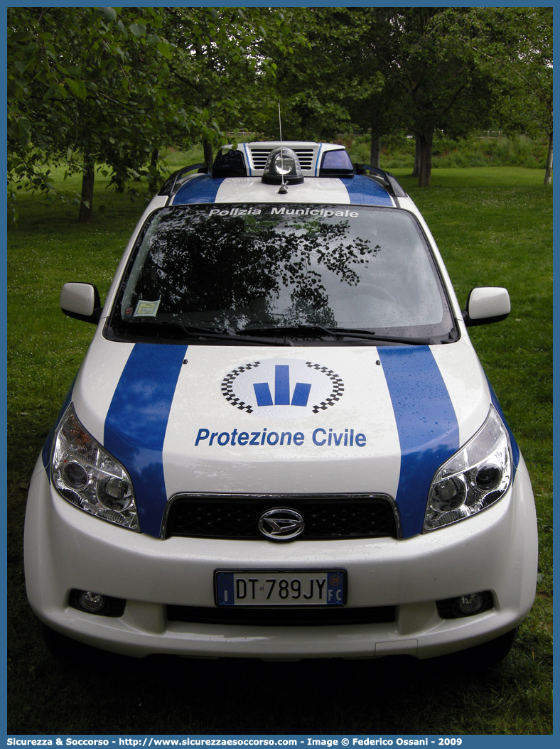 -
Polizia Municipale
Comune di Forlì
Nucleo Protezione Civile
Daihatsu Terios III serie
Parole chiave: Polizia;Locale;Municipale;Forlì;Daihatsu;Terios;Protezione;Civile