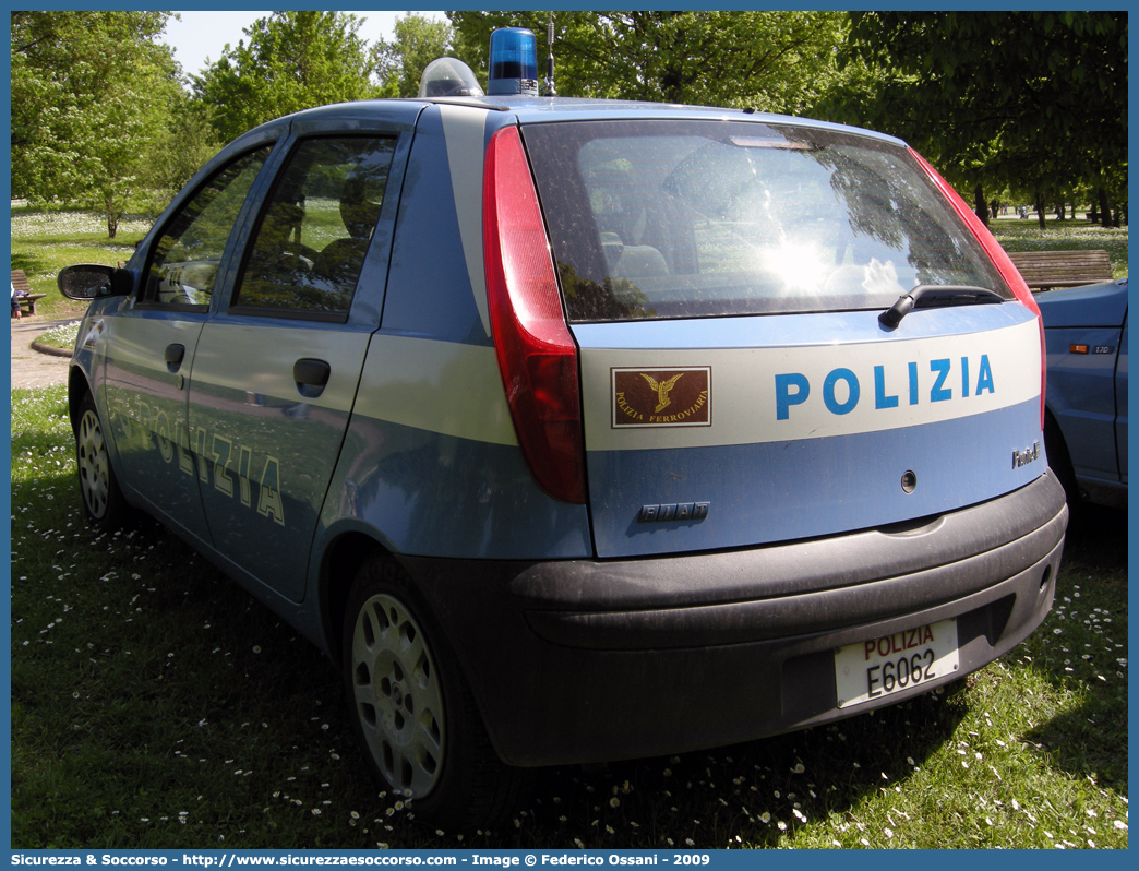 Polizia E6062
Polizia di Stato
Polizia Ferroviaria
Fiat Punto II serie
Parole chiave: Polizia;Stato;Polizia di Stato;Ferroviaria;Polfer;Fiat;Punto;E6062