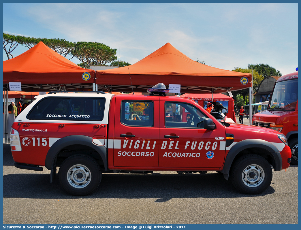 VF 25989
Corpo Nazionale Vigili del Fuoco
Nucleo Soccorso Subacqueo e Acquatico
Ford Ranger III serie
Parole chiave: Corpo;Nazionale;Vigili del Fuoco;Vigili;Fuoco;Ford;Ranger;NSSA;N.S.S.A.;Soccorso;Subacqueo;Acquatico;Sommozzatori;Subacquei