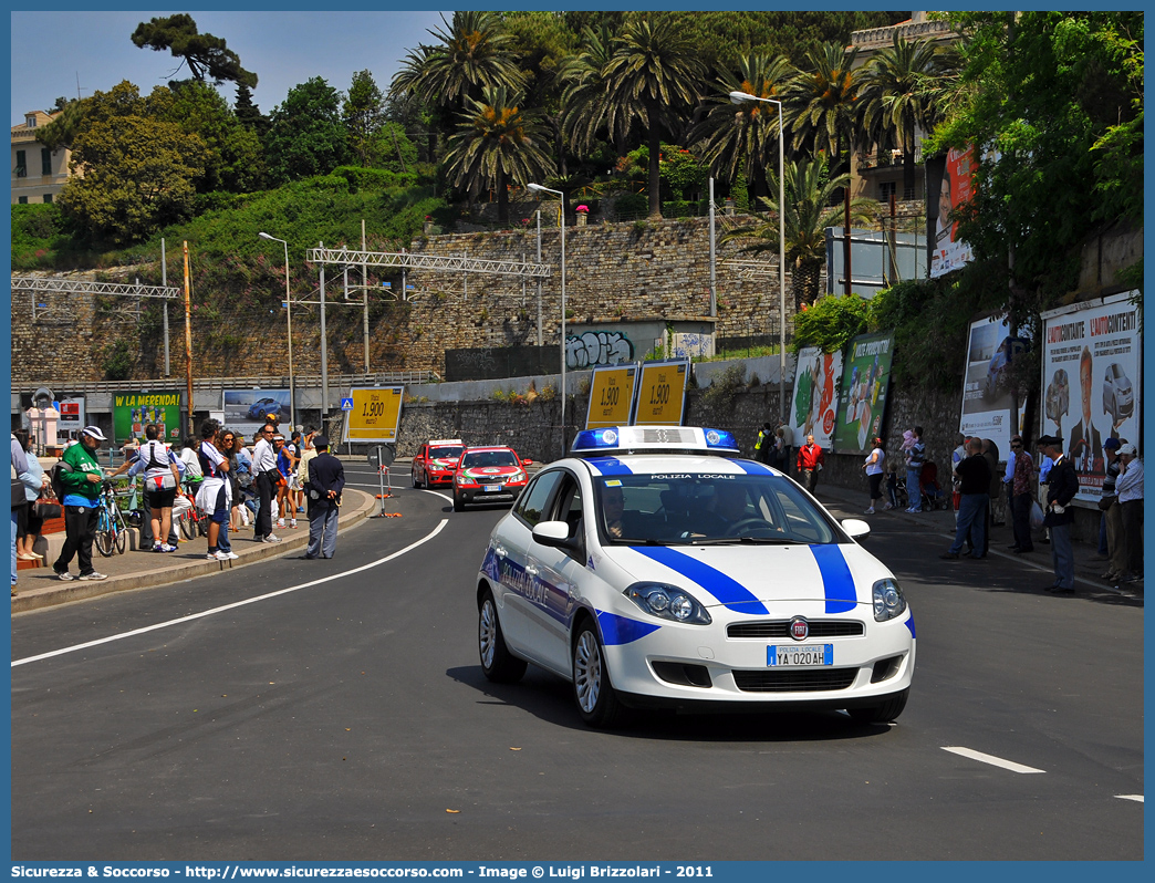 Polizia Locale YA020AH
Polizia Locale
Comune di Genova
Fiat Nuova Bravo
Allestitore Ciabilli S.r.l.
Parole chiave: Polizia;Locale;Municipale;Genova;Fiat;Nuova Bravo;YA020AH;Ciabilli