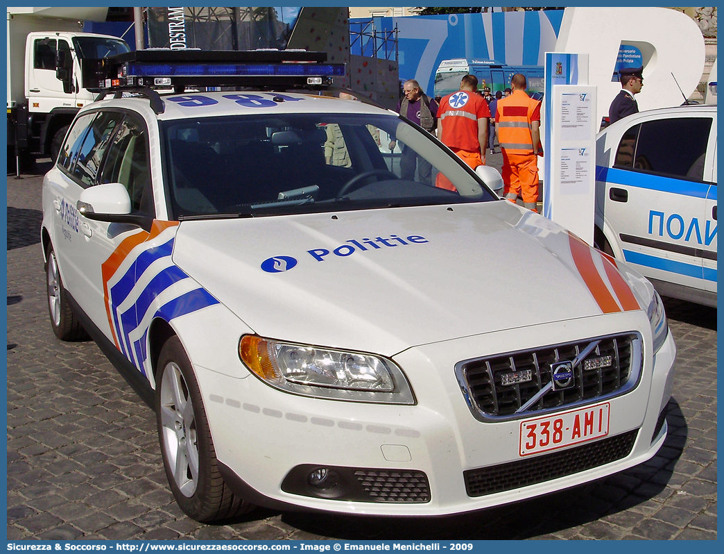 -
Koninkrijk België
Federale Politie 
Wegpolitie (Traffic Police)
Volvo V70 III generation
Parole chiave: Koninkrijk;België;Federale;Politie;Wegpolitie;Citroen;Volvo;V70