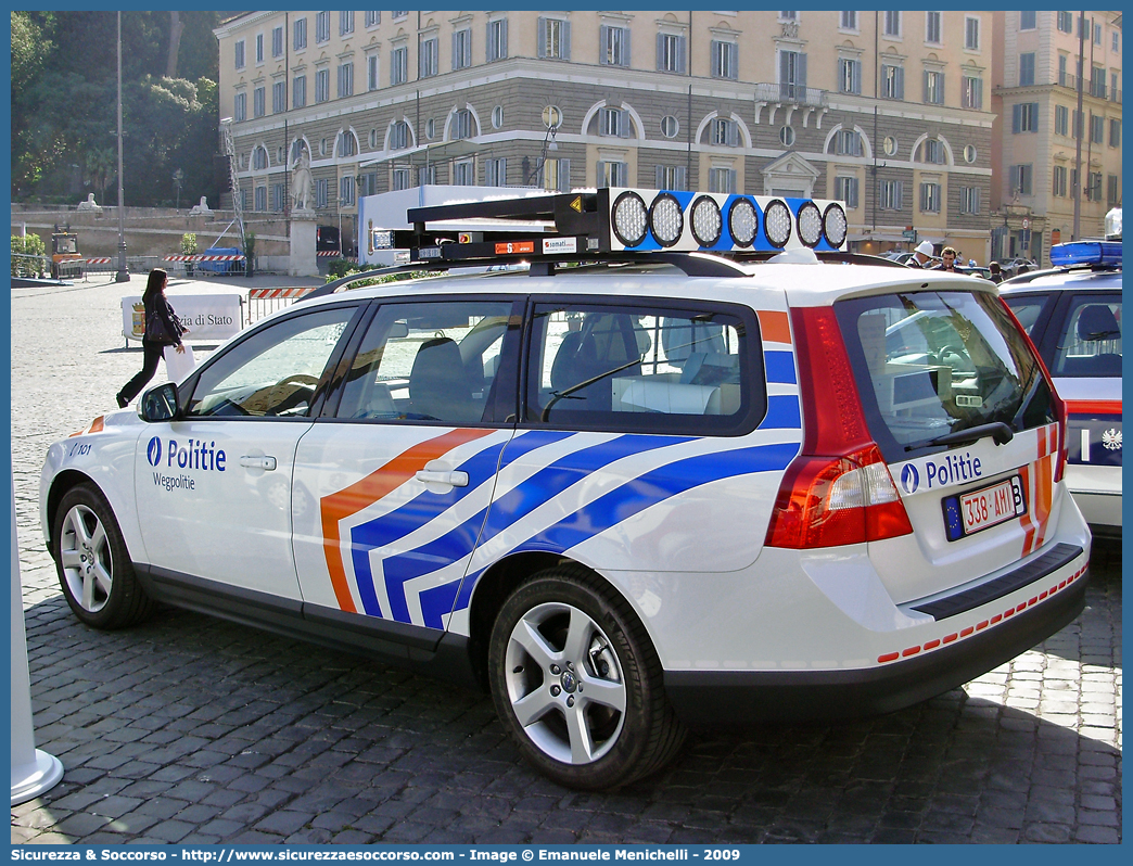 -
Koninkrijk België
Federale Politie 
Wegpolitie (Traffic Police)
Volvo V70 III generation
Parole chiave: Koninkrijk;België;Federale;Politie;Wegpolitie;Citroen;Volvo;V70