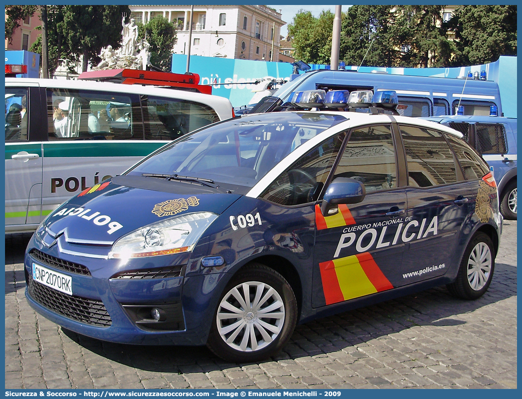 02J
Reino de España
Cuerpo Nacional de Policía
Citroen C4 Picasso I generation
Parole chiave: Regno di Spagna;Spagna;Espana;España;Reino de España;Cuerpo;Nacional;Policía;Citroen;C4