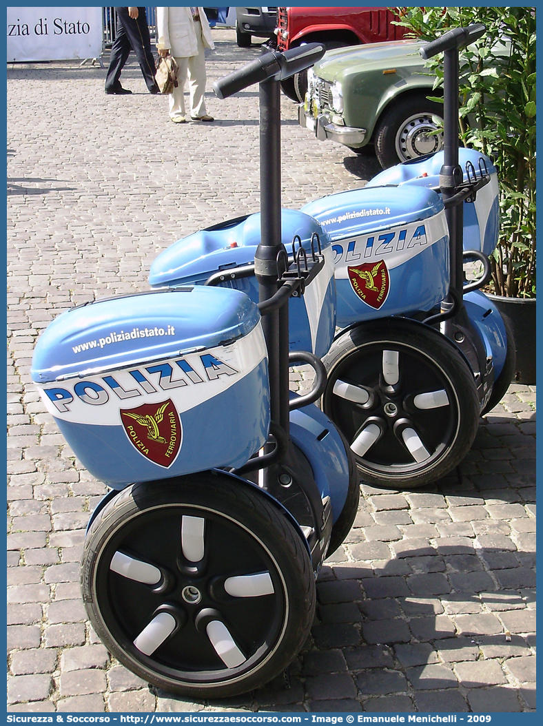 -
Polizia di Stato
Polizia Ferroviaria
Segway I2 Police
Parole chiave: Polizia;Stato;Polizia di Stato;Ferroviaria;Polfer;Segway;I2 Police