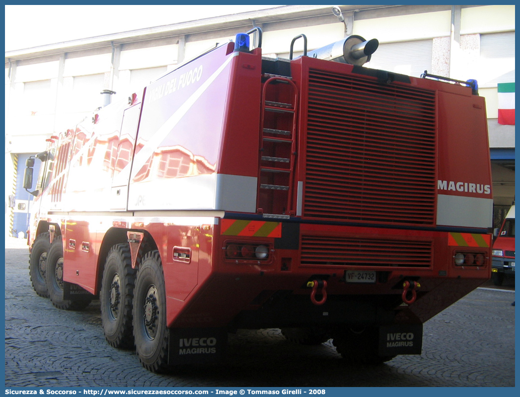 VF 24732
Corpo Nazionale Vigili del Fuoco
Nucleo Aeroportuale
Iveco Magirus Super Dragon X8
Parole chiave: Corpo;Nazionale;Vigili del Fuoco;Vigili;Fuoco;Iveco;Magirus;Super;Dragon;X8;X 8;Aeroportuale