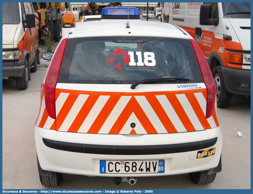 BO 2276
118 Bologna Soccorso
Fiat Punto II serie
Allestitore Vision S.r.l.
Parole chiave: 118;Bologna;Soccorso;Fiat;Punto;Vision;G.E.C.A.V.;GECAV;Gestione;Emergenze;Cantieri;Alta Velocità;Variante di Valico