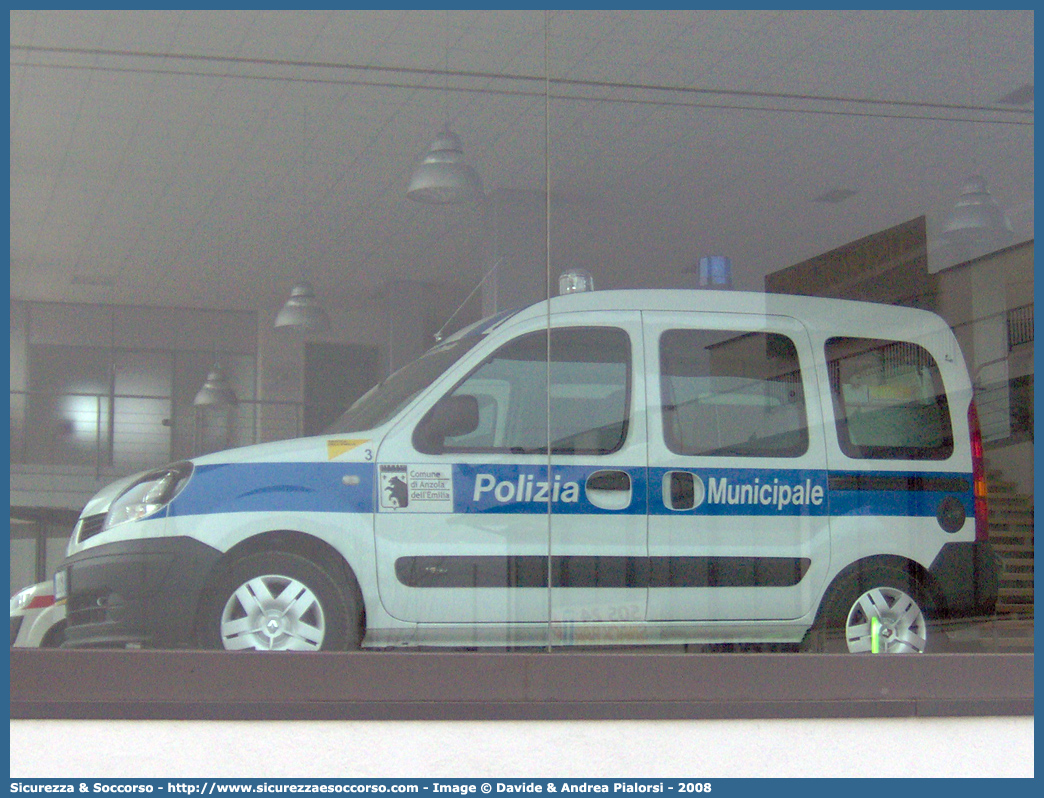 -
Polizia Municipale
Comune di Anzola dell'Emilia
Renault Kangoo II serie
Allestitore Focaccia Group S.r.l.
Parole chiave: Polizia;Locale;Municipale;Anzola dell'Emilia;Renault;Kangoo;Focaccia