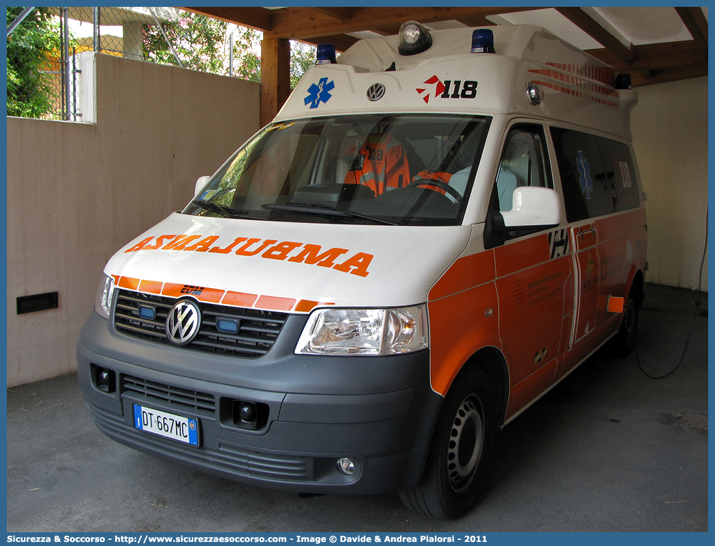 BRAVO 26
118 Romagna Soccorso
Ambito Territoriale di Rimini
Volkswagen Transporter T5
Allestitore EDM S.r.l.
Parole chiave: 118;Romagna;Soccorso;Rimini;Ambulanza;Volkswagen;Transporter;T5;EDM