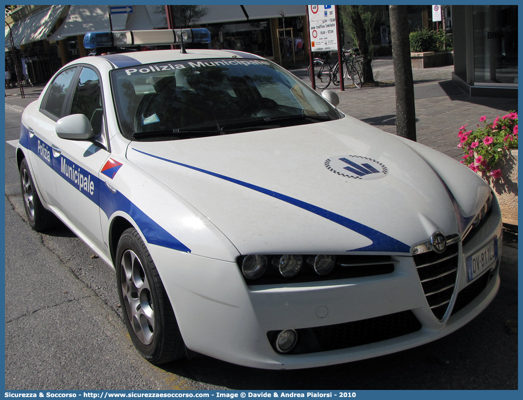 -
Polizia Municipale
Comune di Misano Adriatico
Alfa Romeo 159
Allestitore Focaccia Group S.r.l.
Parole chiave: Polizia;Municipale;Locale;Misano Adriatico;Alfa Romeo;159;Focaccia