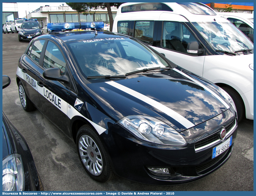 Polizia Locale YA565AE
Polizia Locale
Comune di Padova
Fiat Nuova Bravo
Allestitore Focaccia Group S.r.l.
Parole chiave: PL;P.L.;PM;P.M.;Polizia;Locale;Municipale;Padova;Fiat;Nuova;Bravo;Focaccia