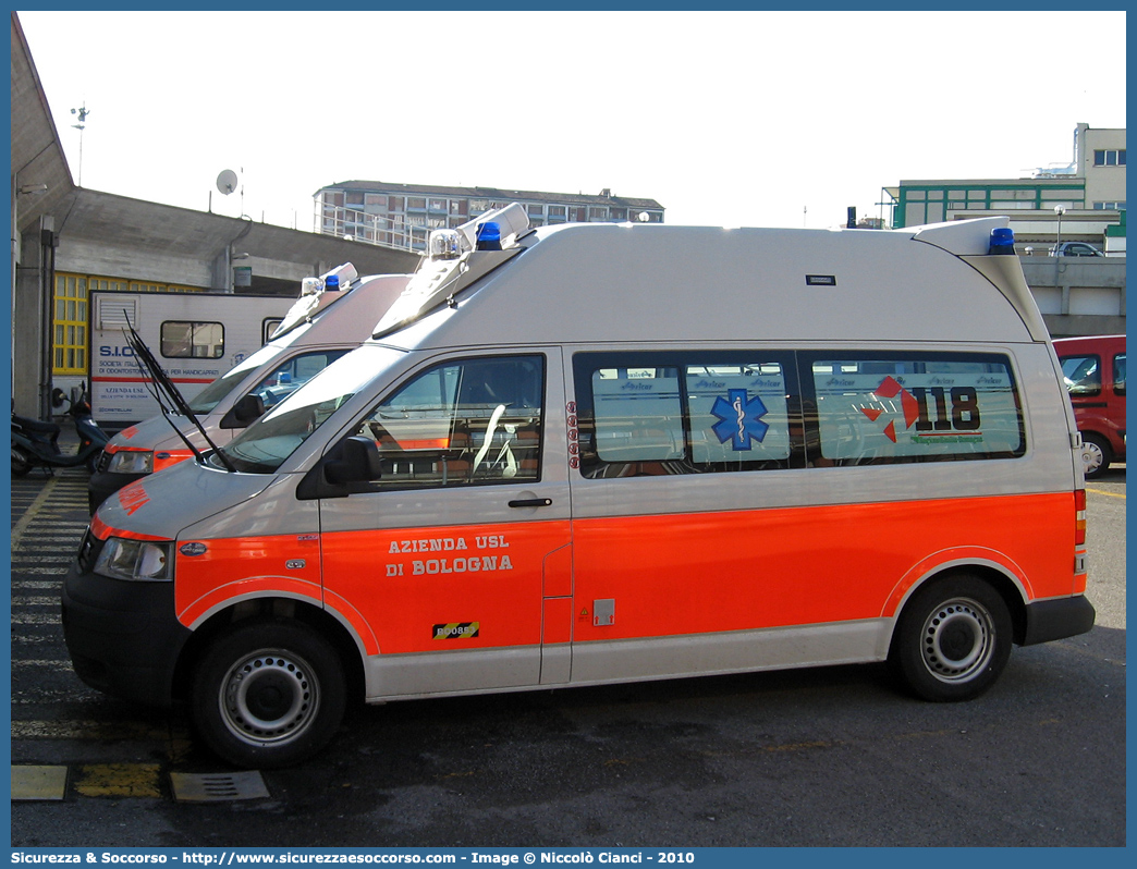 BO 0853
118 Bologna Soccorso
Volkswagen Transporter T5
Allestitore Aricar S.p.A.
Parole chiave: 118;Bologna;Soccorso;Ambulanza;Volkswagen;Transporter;T5;Aricar