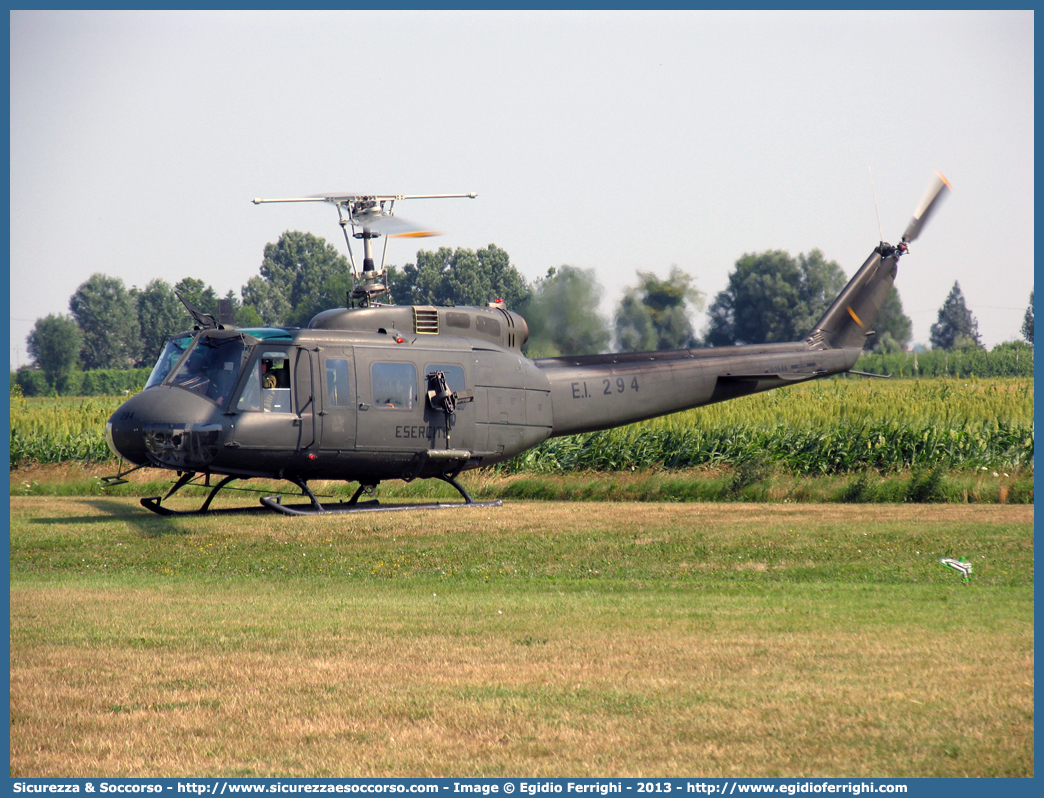 MM80546 EI-294
Esercito Italiano
Aviazione dell'Esercito
Agusta Bell 205
Parole chiave: EI;E.I.;Esercito;Italiano;Aviazione;Agusta;Bell;AB;205