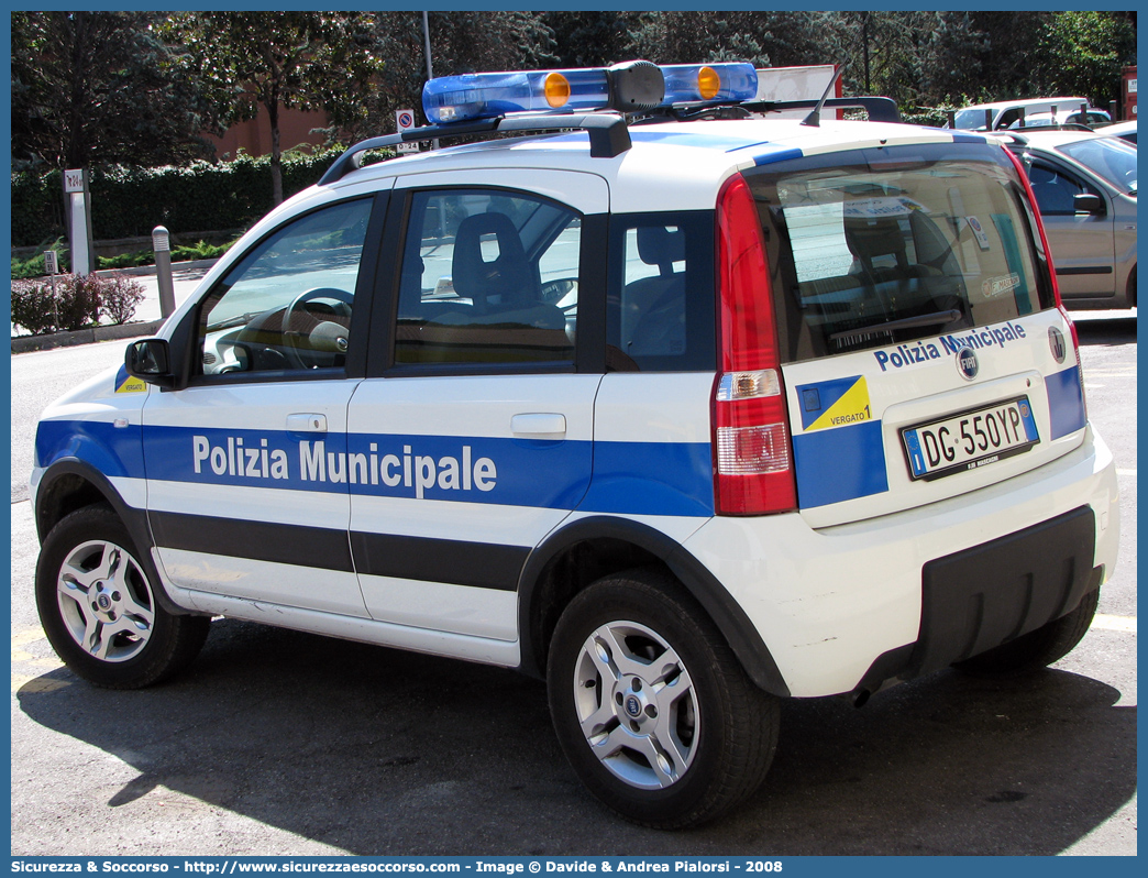 -
Polizia Municipale
Comune di Vergato
Fiat Nuova Panda 4x4
Parole chiave: Polizia;Locale;Municipale;Vergato;Fiat;Nuova Panda