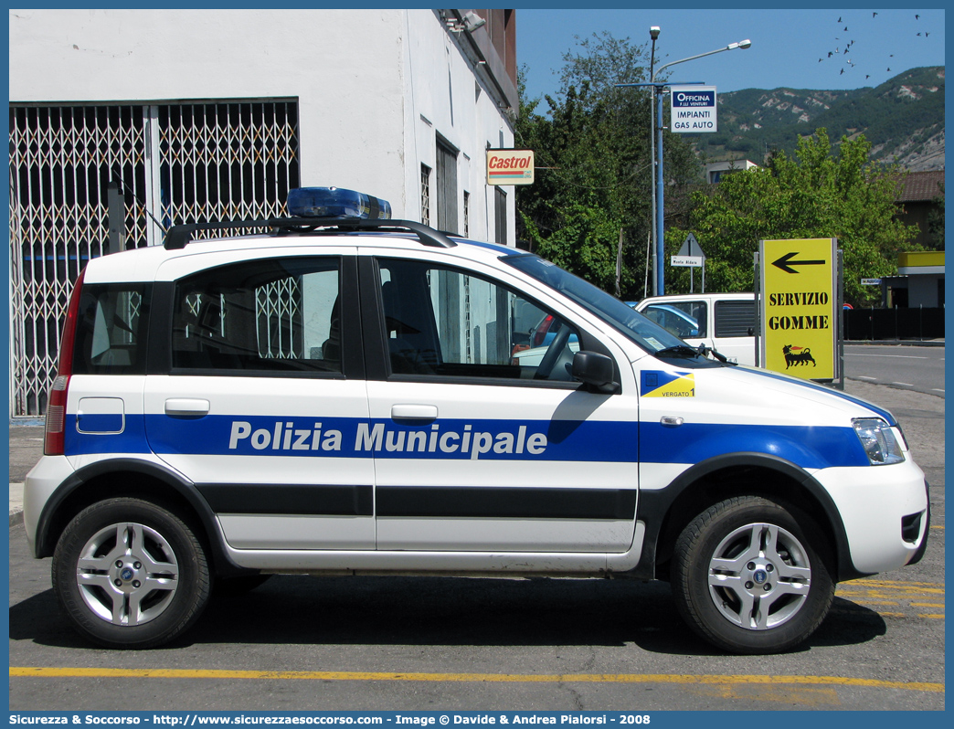 -
Polizia Municipale
Comune di Vergato
Fiat Nuova Panda 4x4
Parole chiave: Polizia;Locale;Municipale;Vergato;Fiat;Nuova Panda