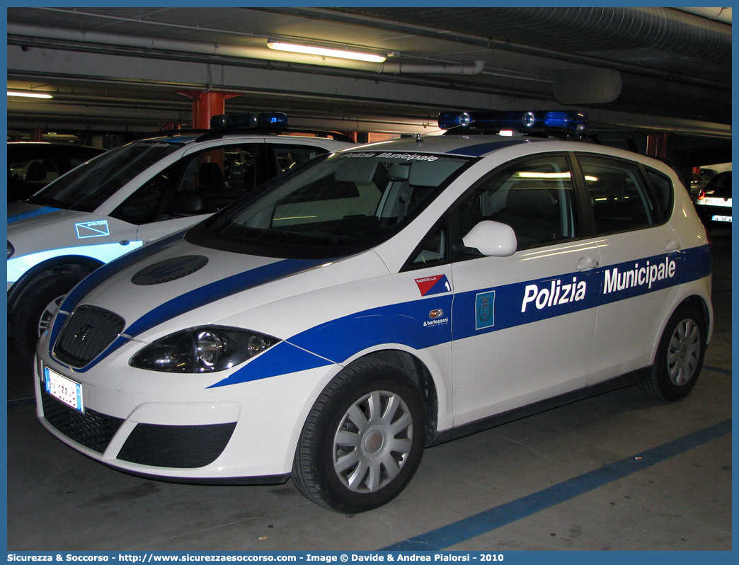 Polizia Locale YA233AB
Polizia Municipale
Comune di Baricella
Seat Altea
Allestitore Bertazzoni S.r.l.
Parole chiave: Polizia;Locale;Municipale;Baricella;Seat;Altea;YA233AB;YA 233 AB;Bertazzoni