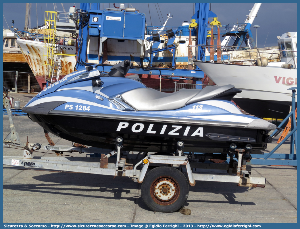 PS 1284
Polizia di Stato
Polizia del Mare
Yamaha SeaDoo
Parole chiave: PS;P.S.;Polizia;di;Stato;Pubblica;Sicurezza;del Mare;Seadoo;Yamaha