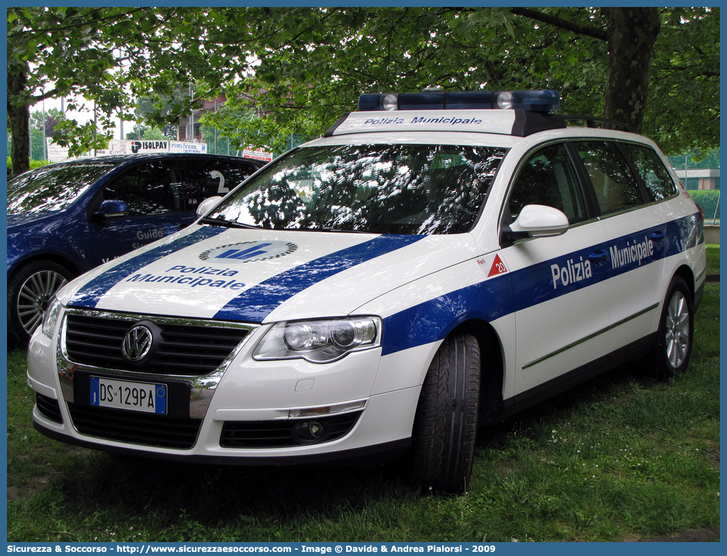 -
Polizia Municipale
Comune di Forlì
Volkswagen Passat Variant IV serie
Allestitore Focaccia Group S.r.l.
Parole chiave: Polizia;Locale;Municipale;Forlì;Volkswagen;Passat;Variant;Focaccia