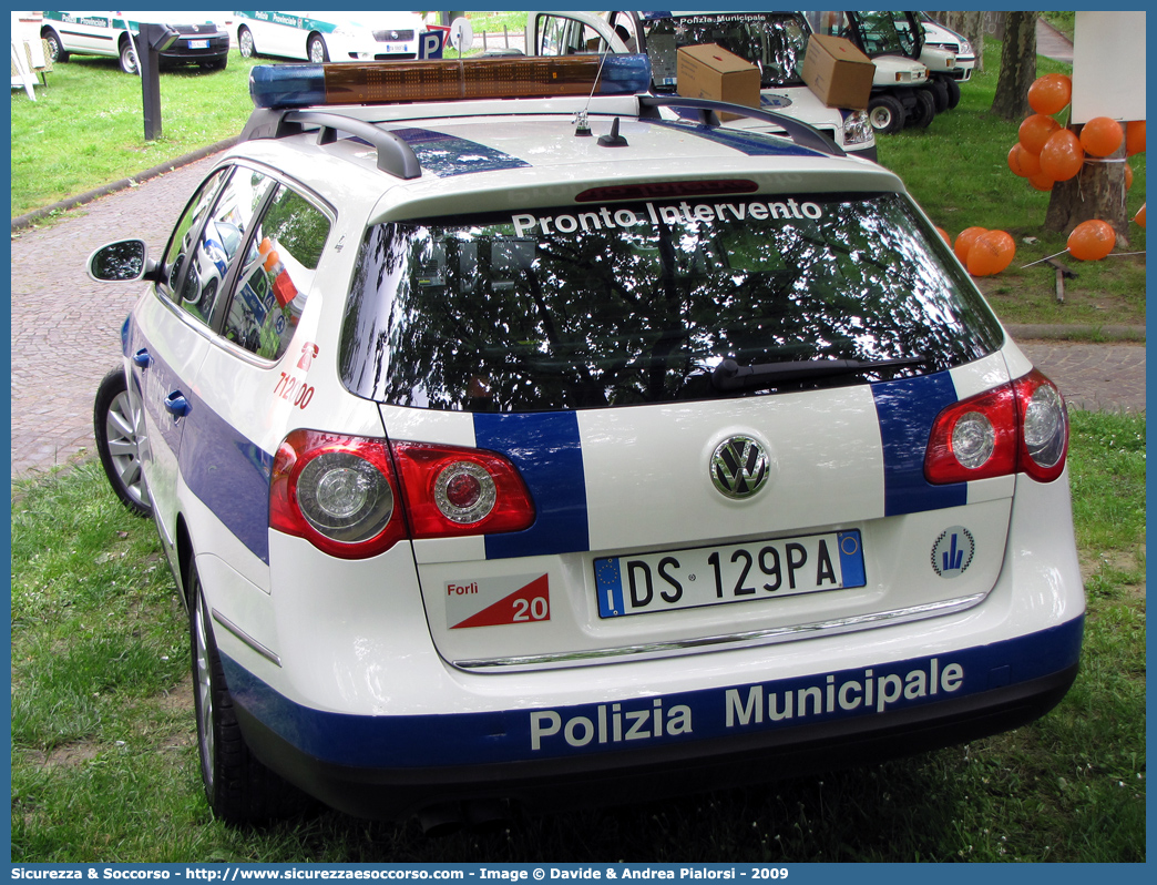 -
Polizia Municipale
Comune di Forlì
Volkswagen Passat Variant IV serie
Allestitore Focaccia Group S.r.l.
Parole chiave: Polizia;Locale;Municipale;Forlì;Volkswagen;Passat;Variant;Focaccia